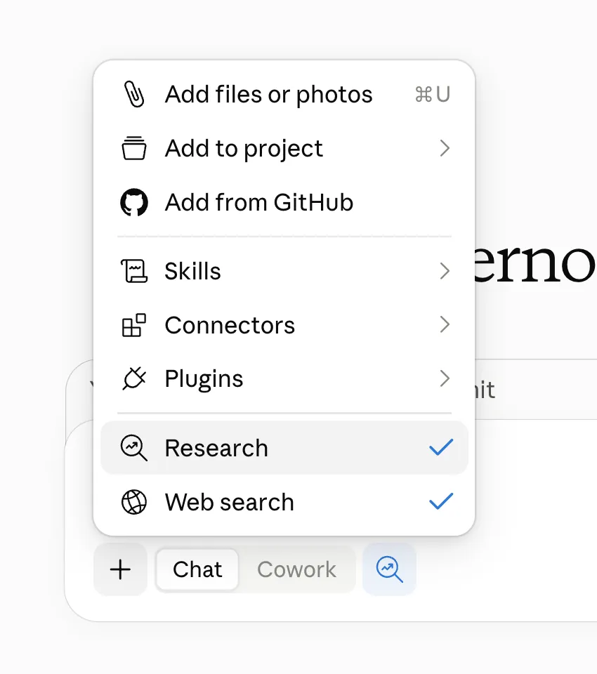 Меню кнопки «плюс» в чате Claude: пункты Research и Web search отмечены галочками